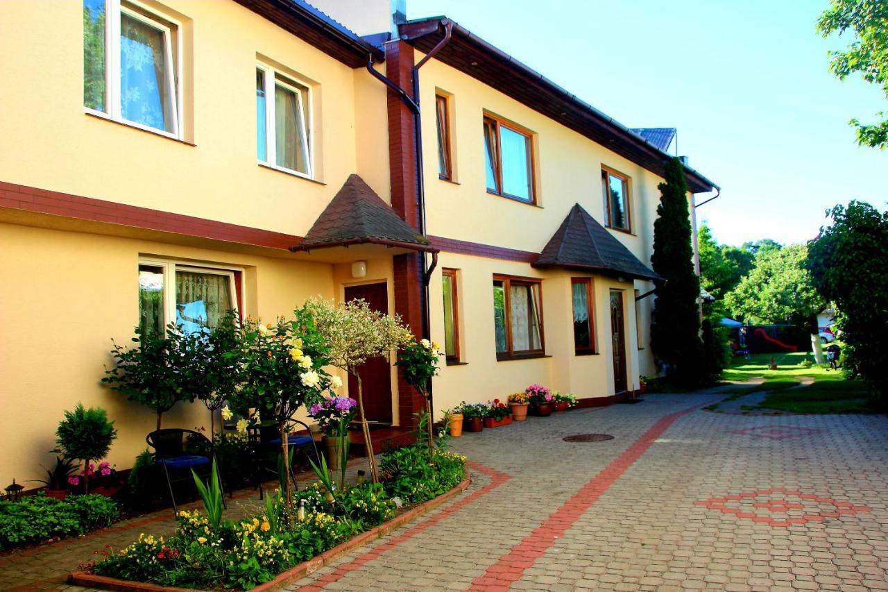 Pokoje Goscinne Asia Leba Exterior photo