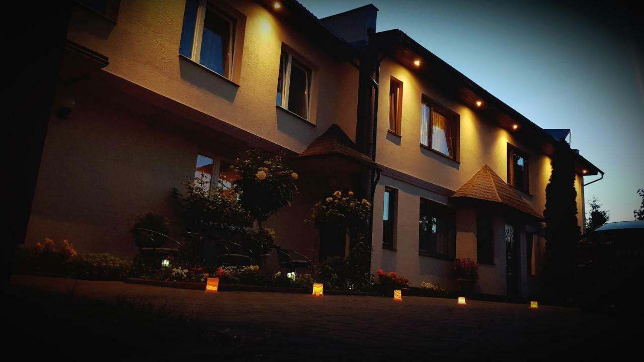 Pokoje Goscinne Asia Leba Exterior photo
